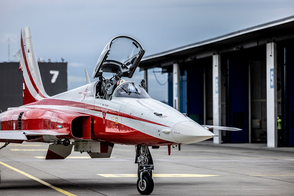 Tiger F-5E Northrop zespołu Patrouille Suisse. fot. Oliver Rüesch via Swiss Armed Forces Digital Media Centre