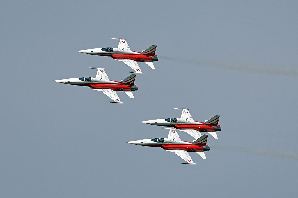 Samoloty Northrop F-5E Tiger II zespołu Patrouille Suisse podaczs pokazów Air show Radom 2018. fot. Andrzej Amerski
