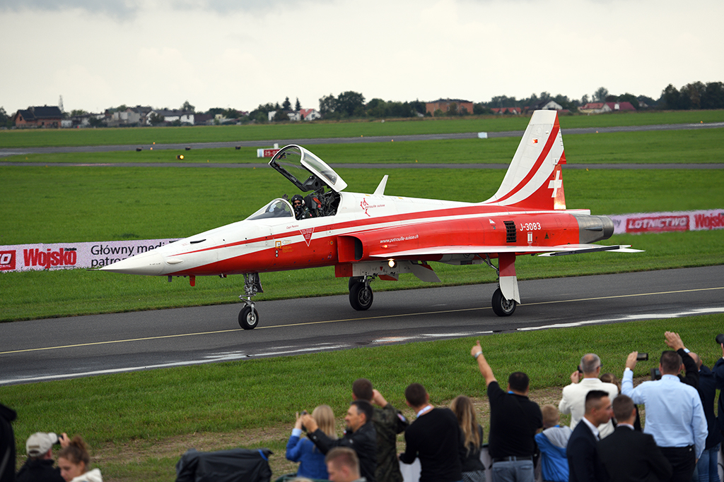 Northrop F-5E Tiger II zespołu Patrouille Suisse podaczs pokazów Air show Radom 2018. fot. Andrzej Amerski