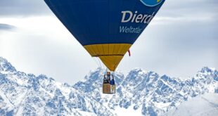 SP-BTW pilotowany prze Marcina Nowaka na tle panoramy Tatr. fot Michał szewczyk