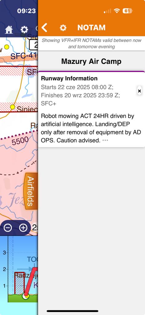NOTAM pokazujący informację o robocie koszącym lądowisko przy użyciu AI napisany w języku angielskim